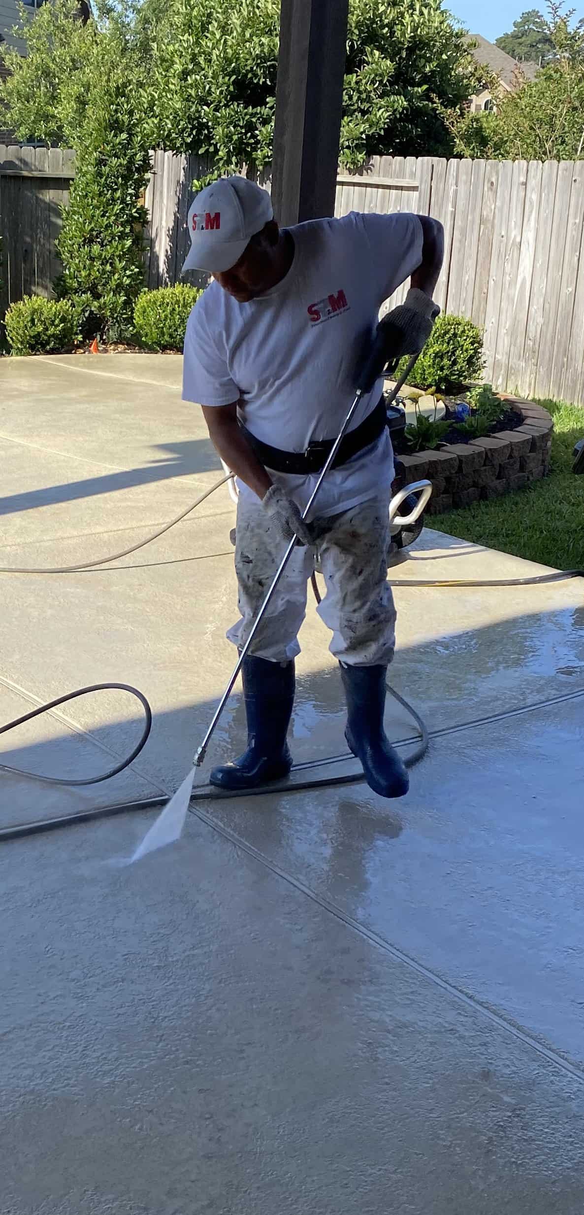 Power Washing: What to Expect from Professional Washers for Your Houston Building