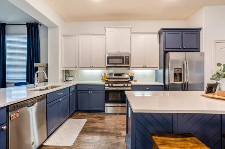 colored kitchen cabinets